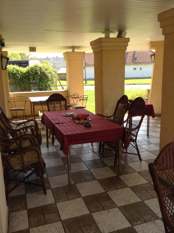 Fonix Fogado Hotel Lenti Exterior photo